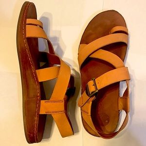 Leather Chacos, Size 8, Natural Orange/Tan
